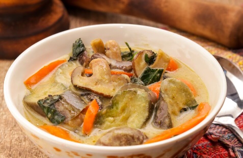 keto-all-vegetables-thai-green-curry